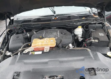 2015 Ram 1500 Laramie Limited z USA, uszkodzony, nr VIN 1C6RR7PM9FS555757